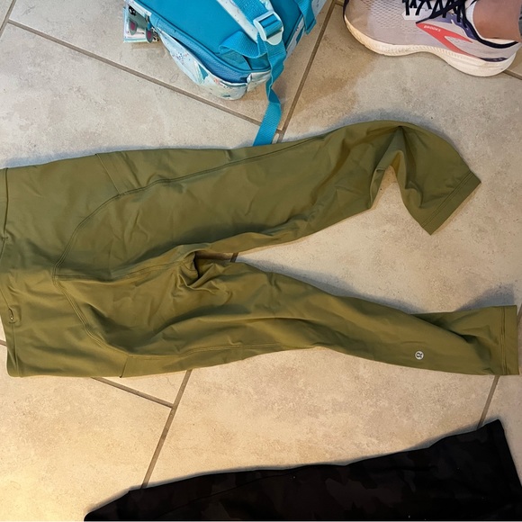 Brand new lululemon size 6 swift speed crop 21 inch pants - Picture 6 of 10